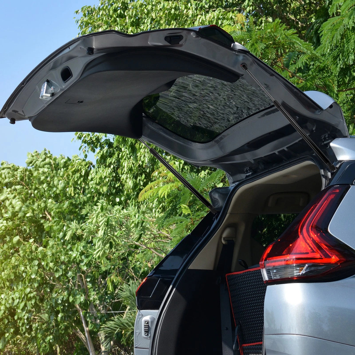 Rear Hatch Lift Supports Struts No.1717500036 for Mercedes-Benz SLK (2004–2011)
