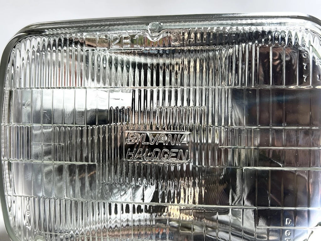Sylvania H6054 Halogen Sealed Beam Headlight for (12V)