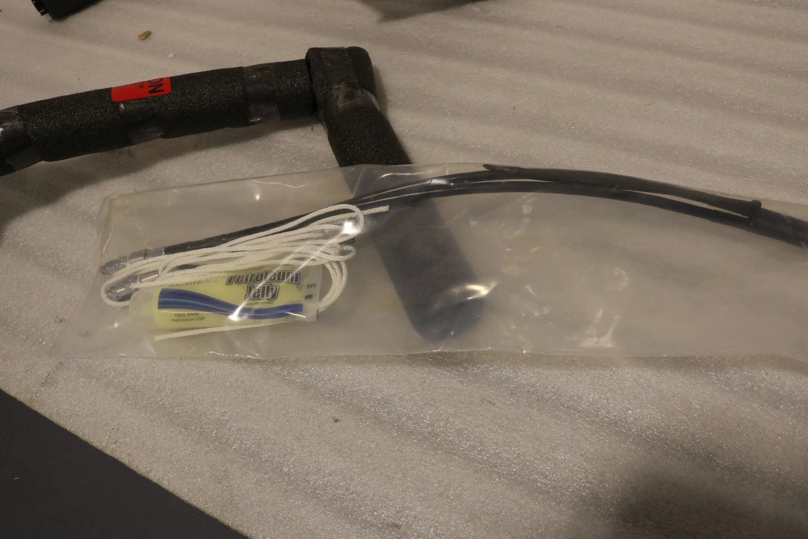 FBI Fat Bagger Handlebar 14" Black 1 1/4" for Harley (Fits )