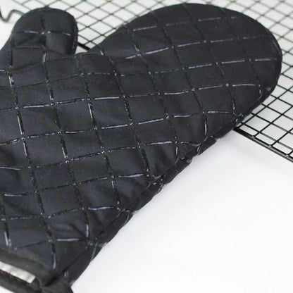 Silicone Heat Resistant Gloves for Kitchen Use (Universal Fit)