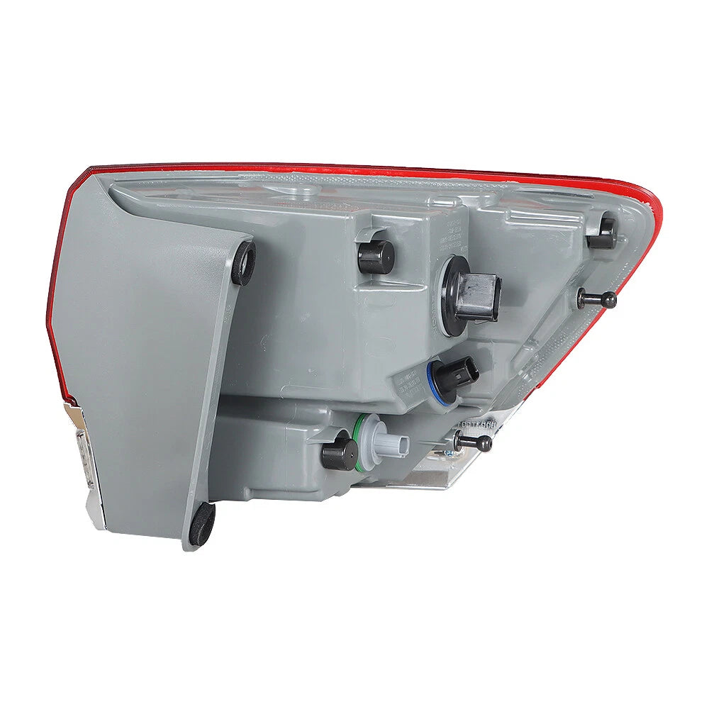 Driver Side Halogen Outer Red Brake Tail Light for Jeep Grand Cherokee (2014–2020)