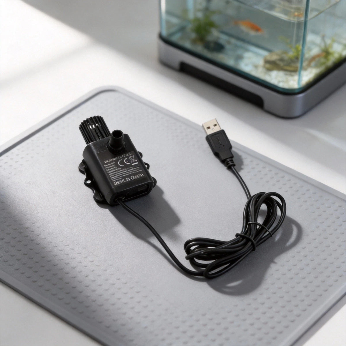 Brushless DC Water Pump for USB Powered Applications with Filter and Suction Cups