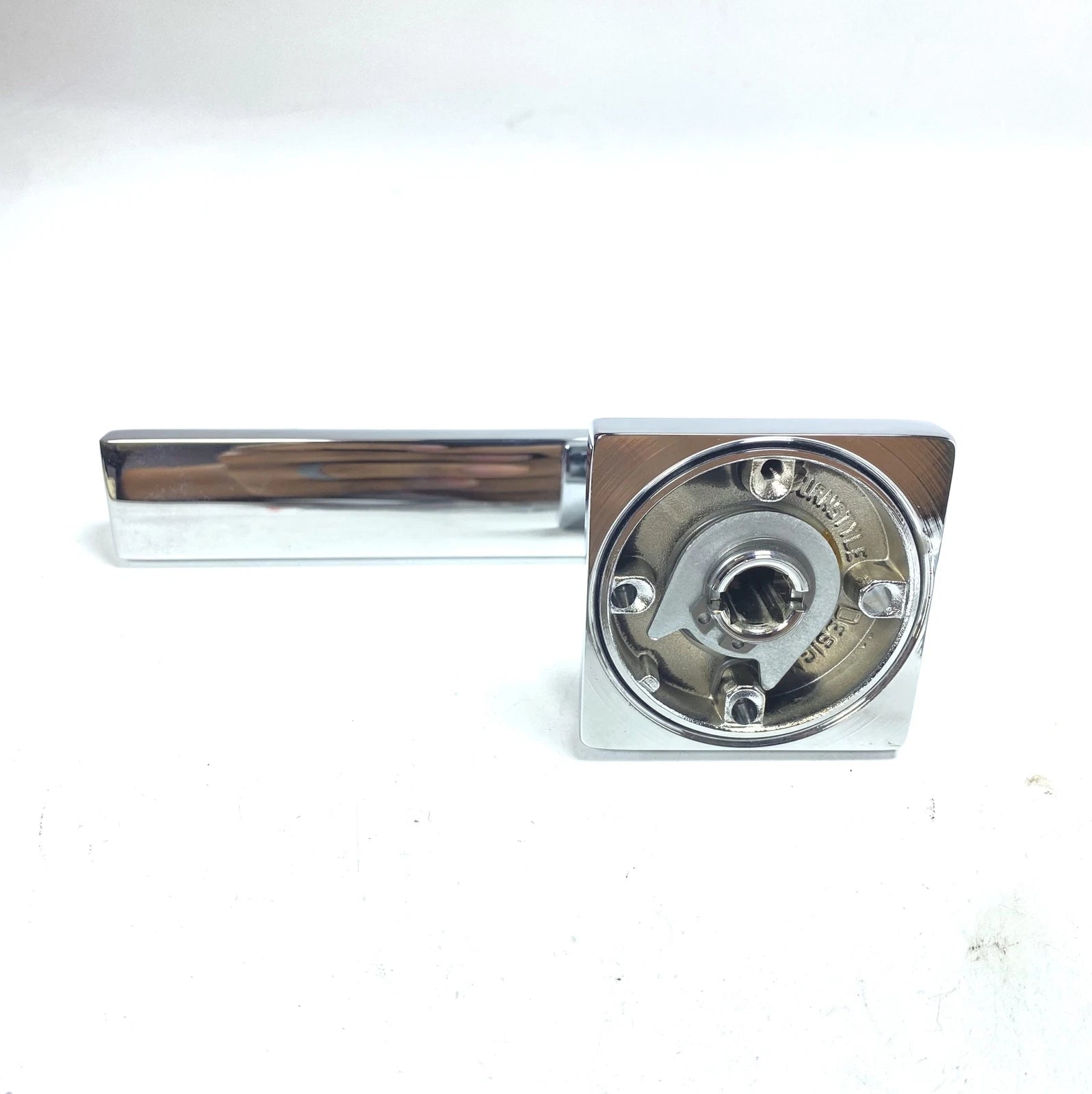 Chrome Door Lever Handle for R1530 (Turning Style Designs)