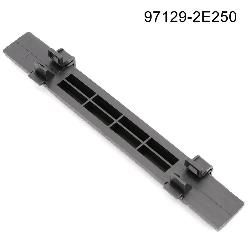 Air Conditioning Filter Cover for Hyundai Tucson (2004–2009)