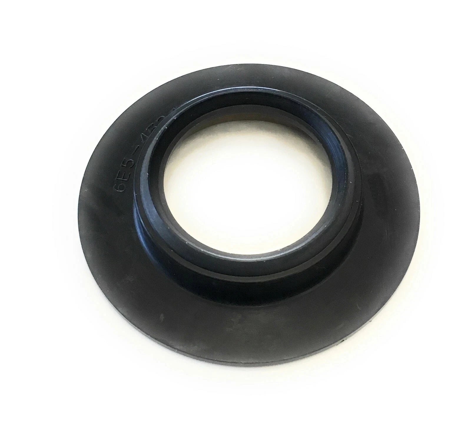 Oil Seal Cover for Yamaha F115 F150 F200 Z300 (1984–Present) 6E5-45344-00-00