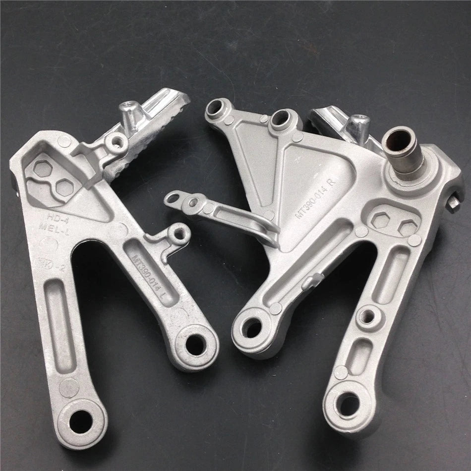 Foot Peg for Honda CBR1000RR (2004–2007) Silver Front Rider Bracket