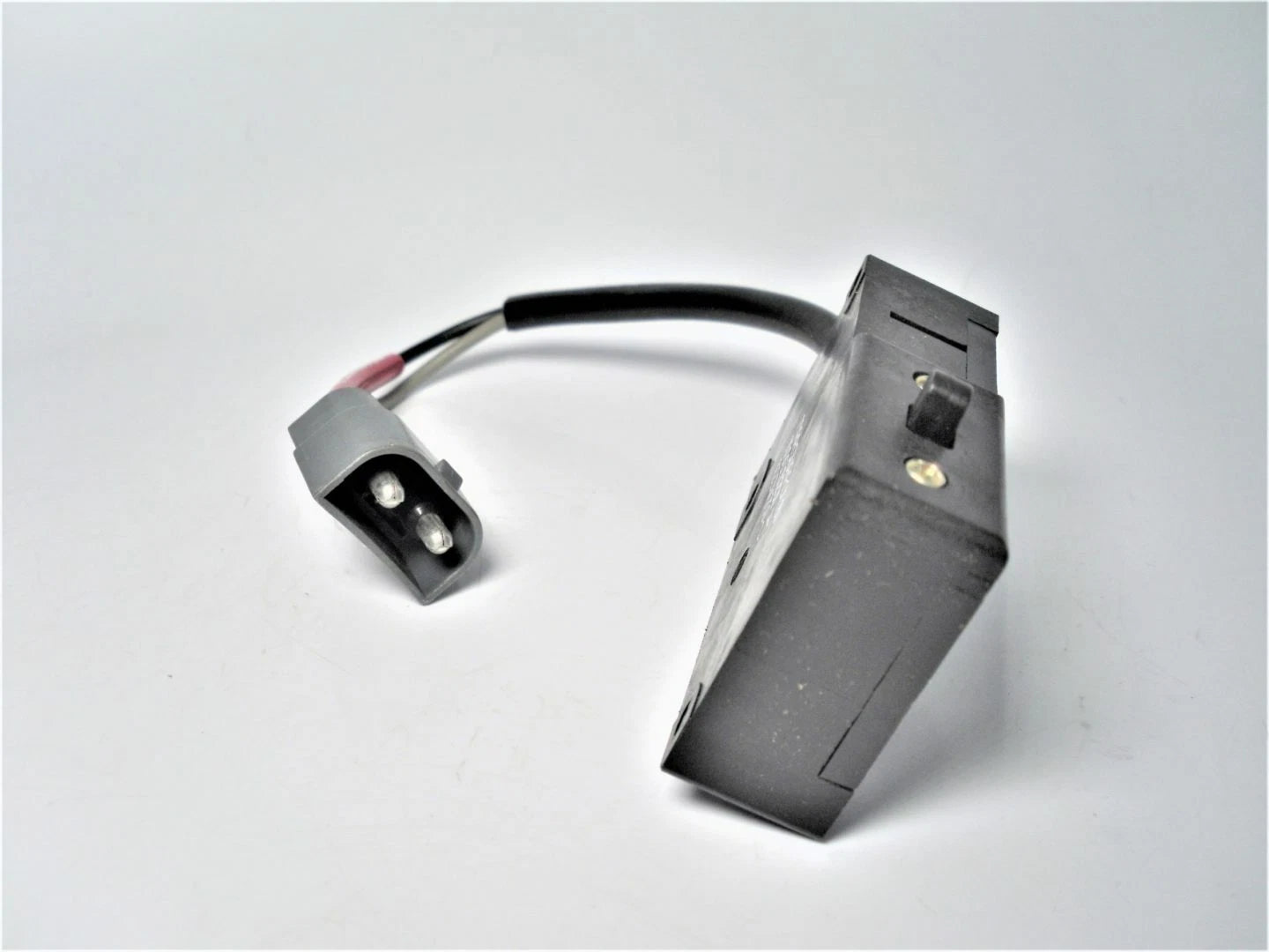 Wet Exhaust System Microswitch for Volvo Penta (OEM 858760)
