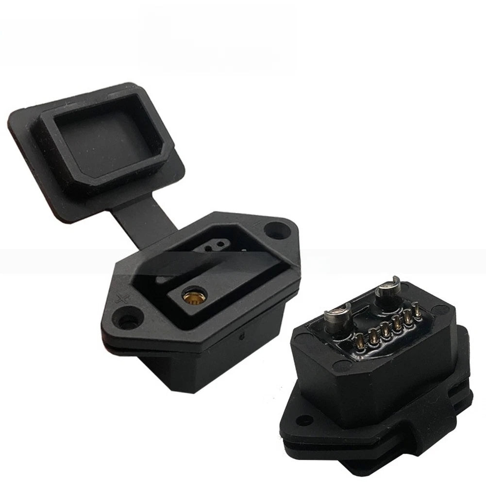 40A 2+6 Core Flame Retardant Charging Outlet Socket for E-Bikes