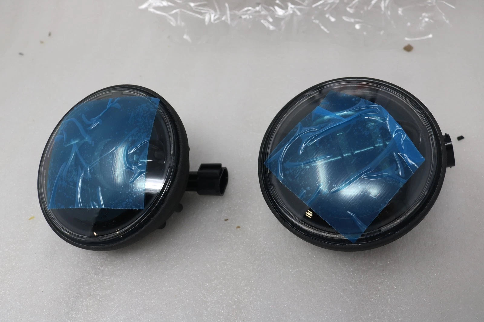 2X OEM Harley Daymaker 4" Auxiliary Lamps B 68000008A