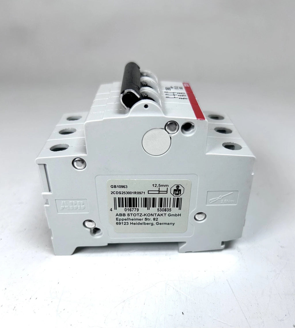 Circuit Breaker Switch ABB S203 D16 253/440VAC 3 Pole for