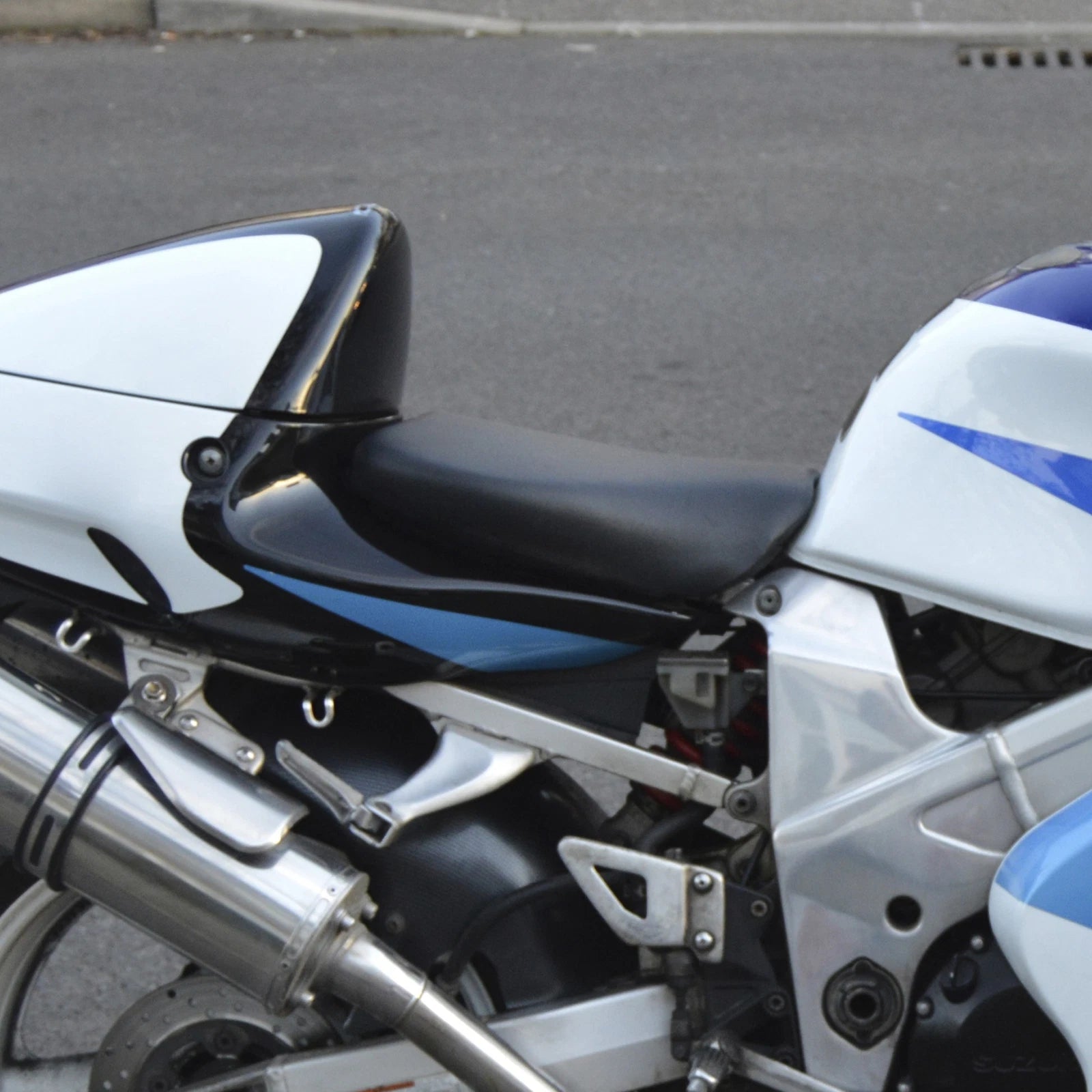 Front Driver Rider Seat for Suzuki TL1000R (1998–2003)