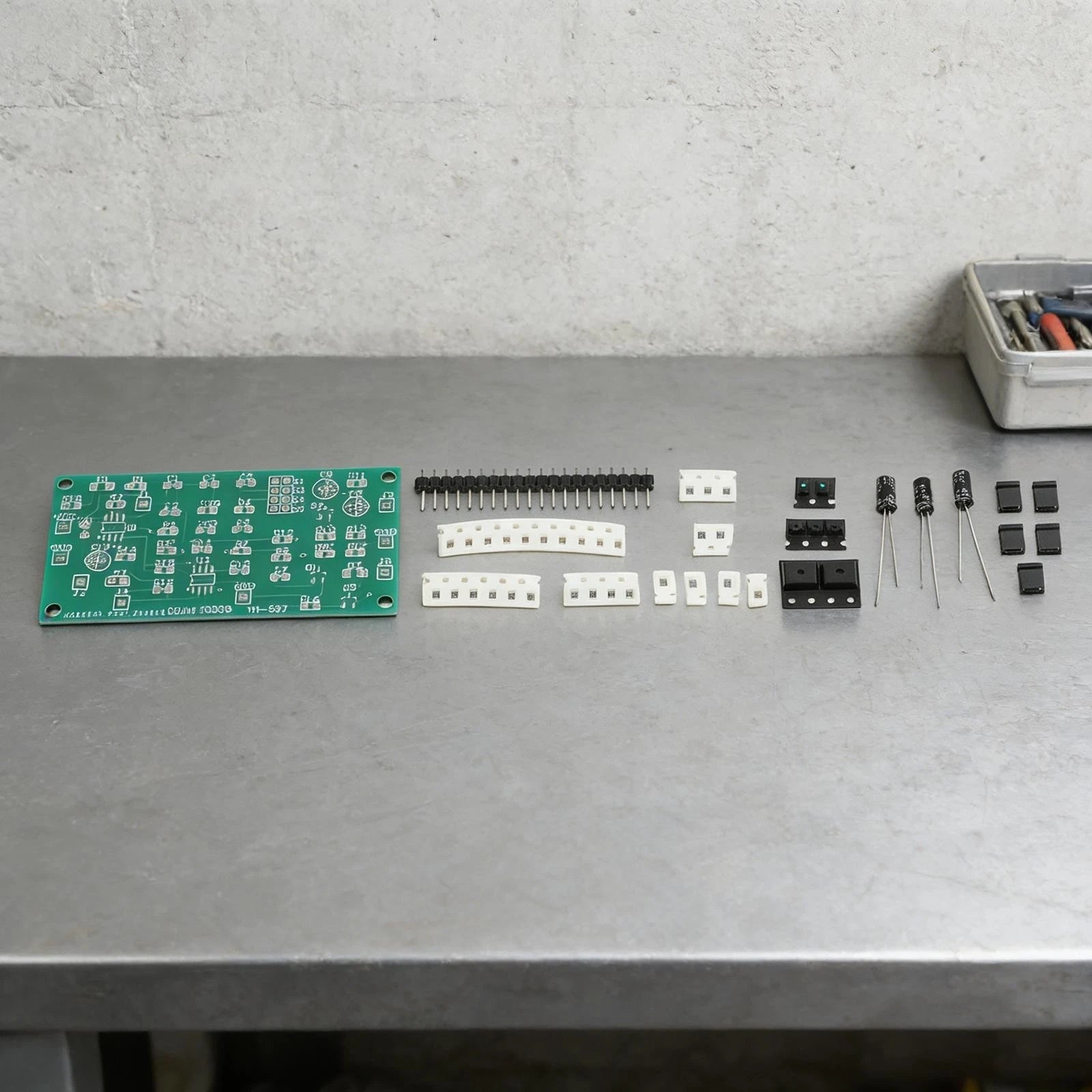 Electronic DIY Soldering Kit with NE555 Waveform Generator