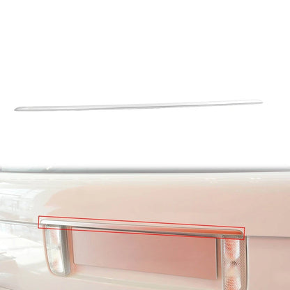 Upper Tailgate Molding Trim for Land Rover Range Rover (2010–2012)