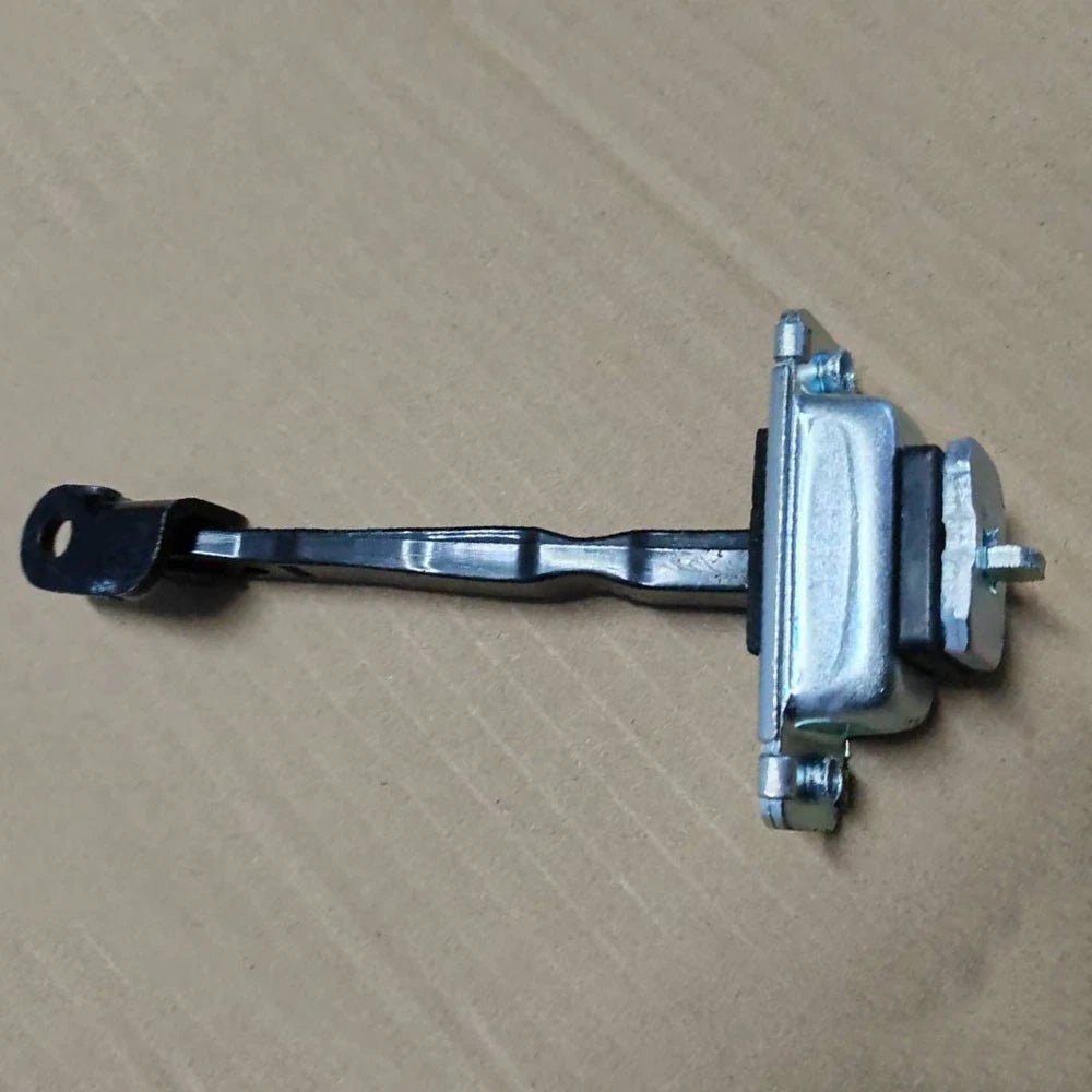 Front Right Door Hinge for Hyundai Elantra (2001–2006) 793902D000