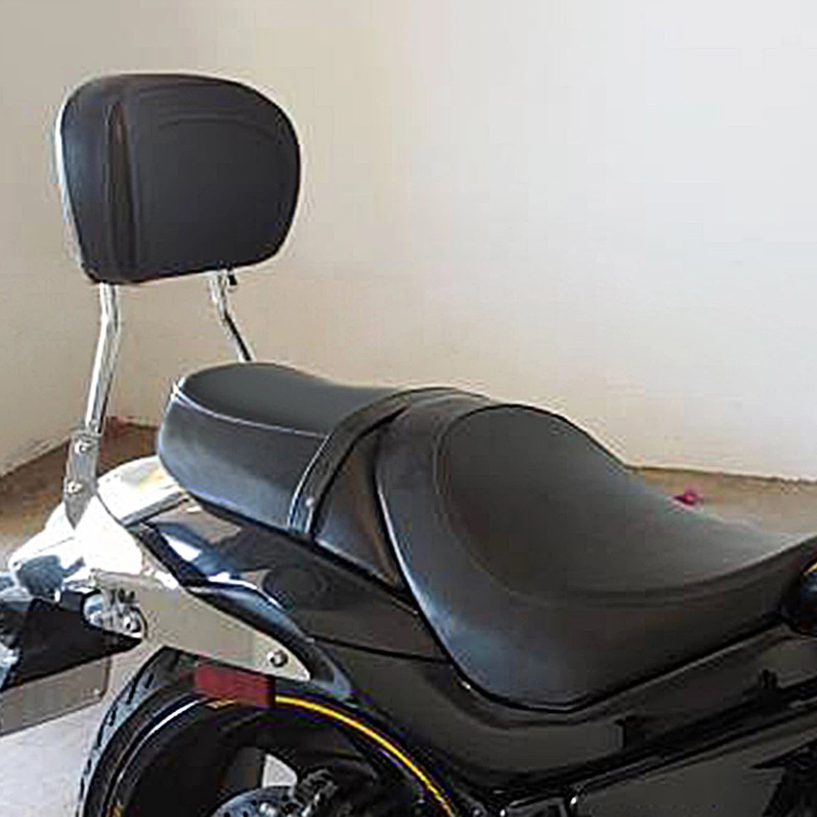 Sissy Bar Backrest Pad for Suzuki Boulevard (2006–2023)