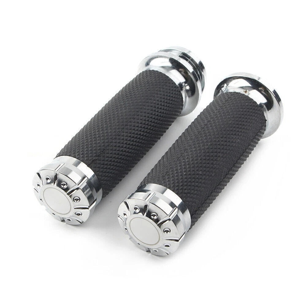 CNC Handlebar Grips & Levers for Harley Softail (2016–Present) Silver