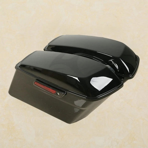 Saddlebag Black with Chrome Conversion Bracket for Harley Softail Fatboy (1984–2017)