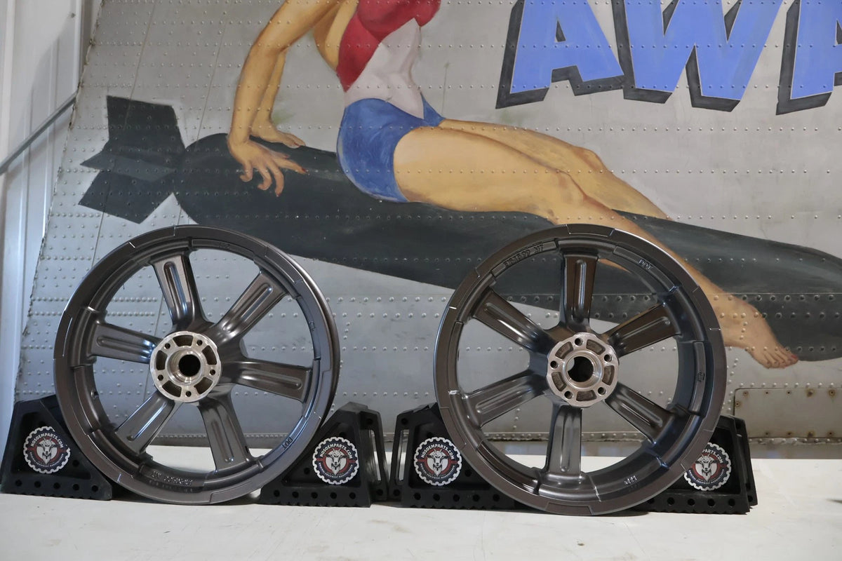 OEM Annihilator Wheels for Harley FXFB FXFBS (2018–2021) 43300588 40900573