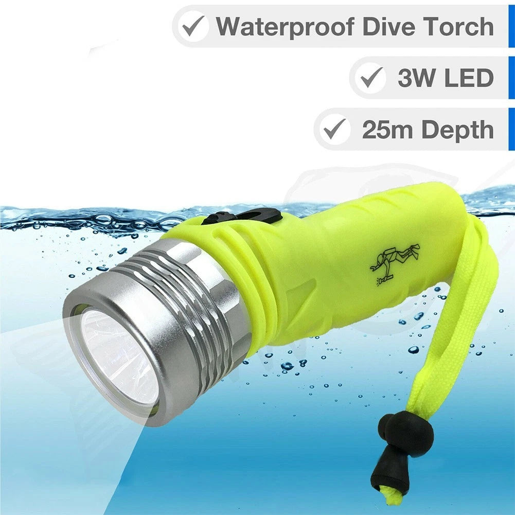 LED Diving Light for Outdoor Use (4 AA Battery)