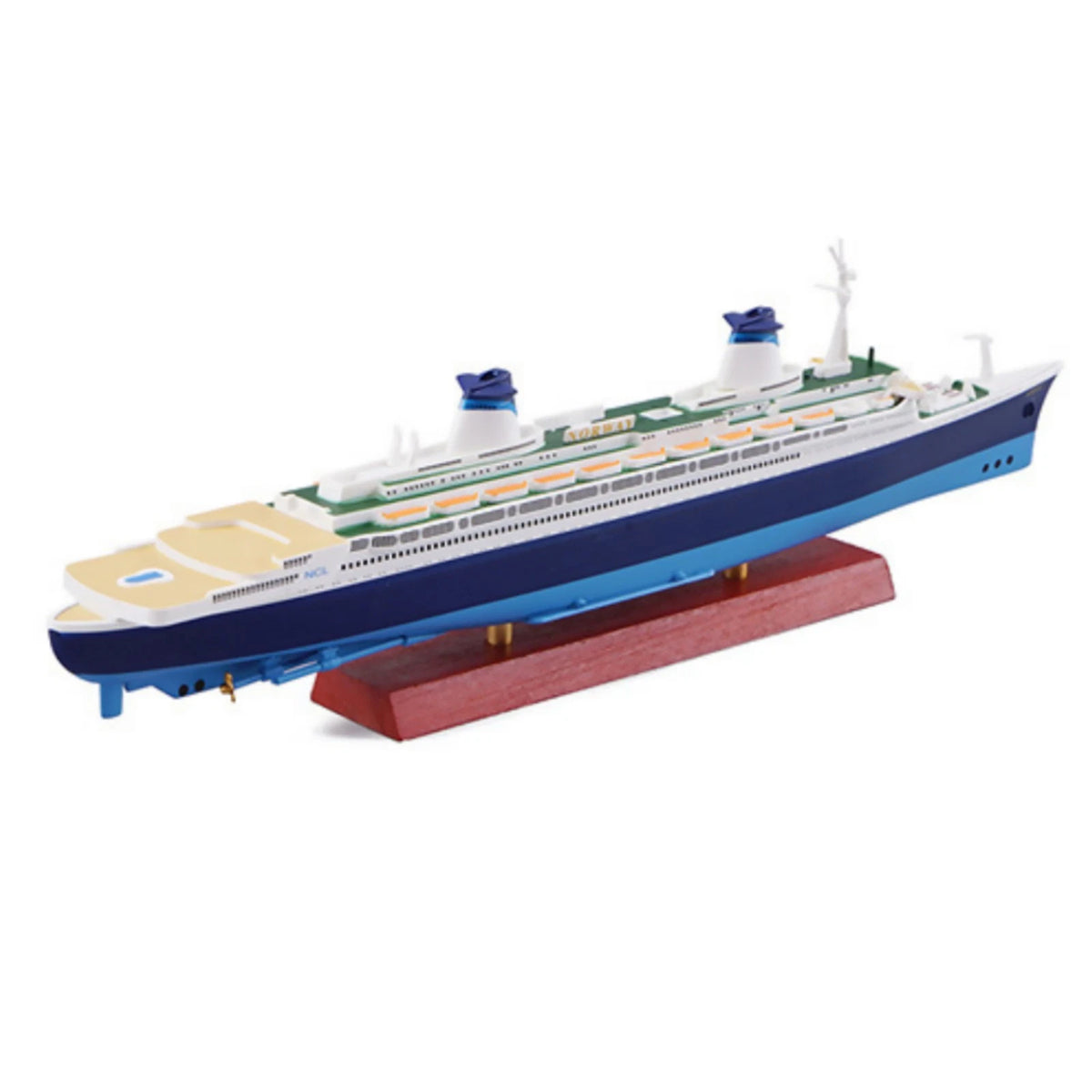 RMS Norway Cruise Ship Model 1/1250 Scale (25.5cm)
