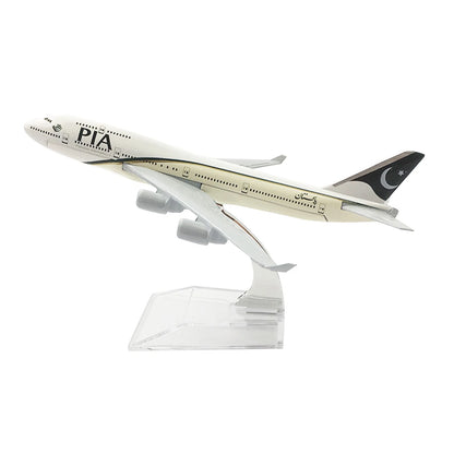 1:400 Metal B747 Model Airplane for PIA Airlines (Collection Gift)