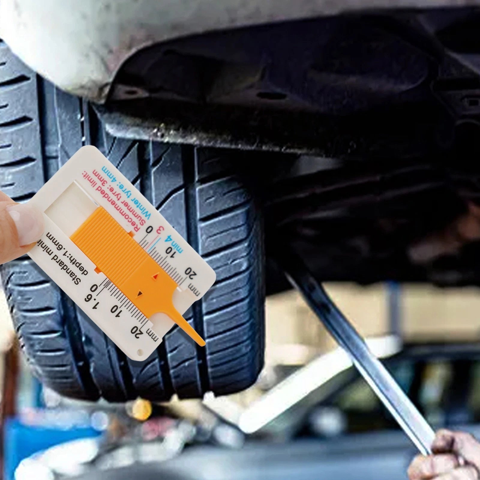 Tire Tread Depth Gauge for Universal Use (0-20mm)