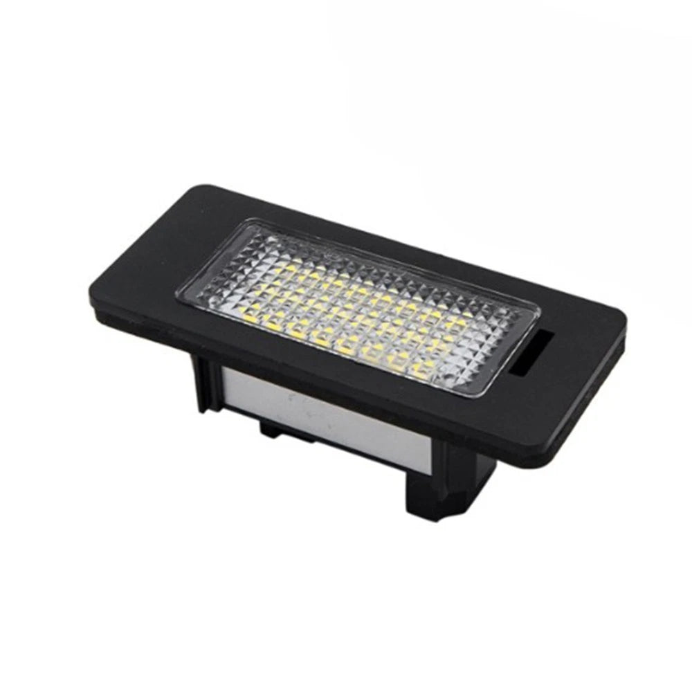 ABS Plastic Base License Plate Light Bulb for E39 E60 E82 E70 E90 E92 X356