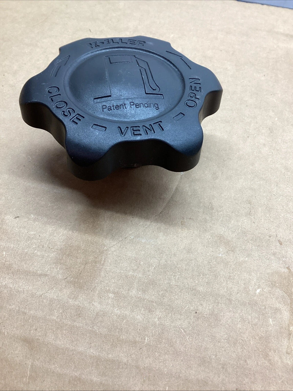Moeller Internal Threaded Cap 305946-10 for Topside Fuel Tanks (Resealed)