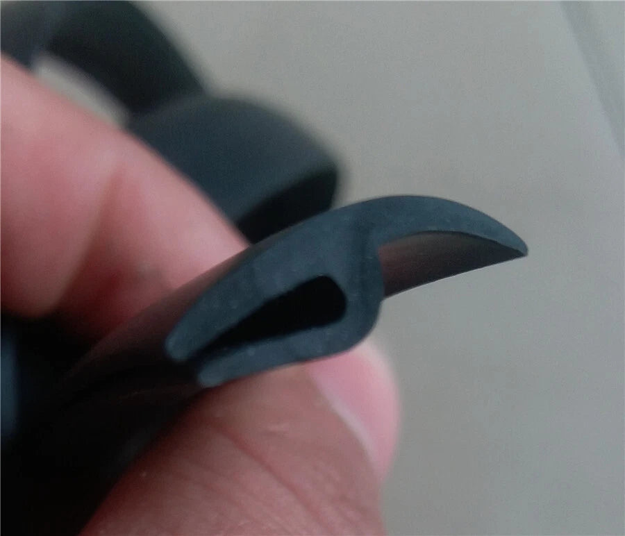 1.7m Rubber Sealed Strips for Universal Cars (All Years)