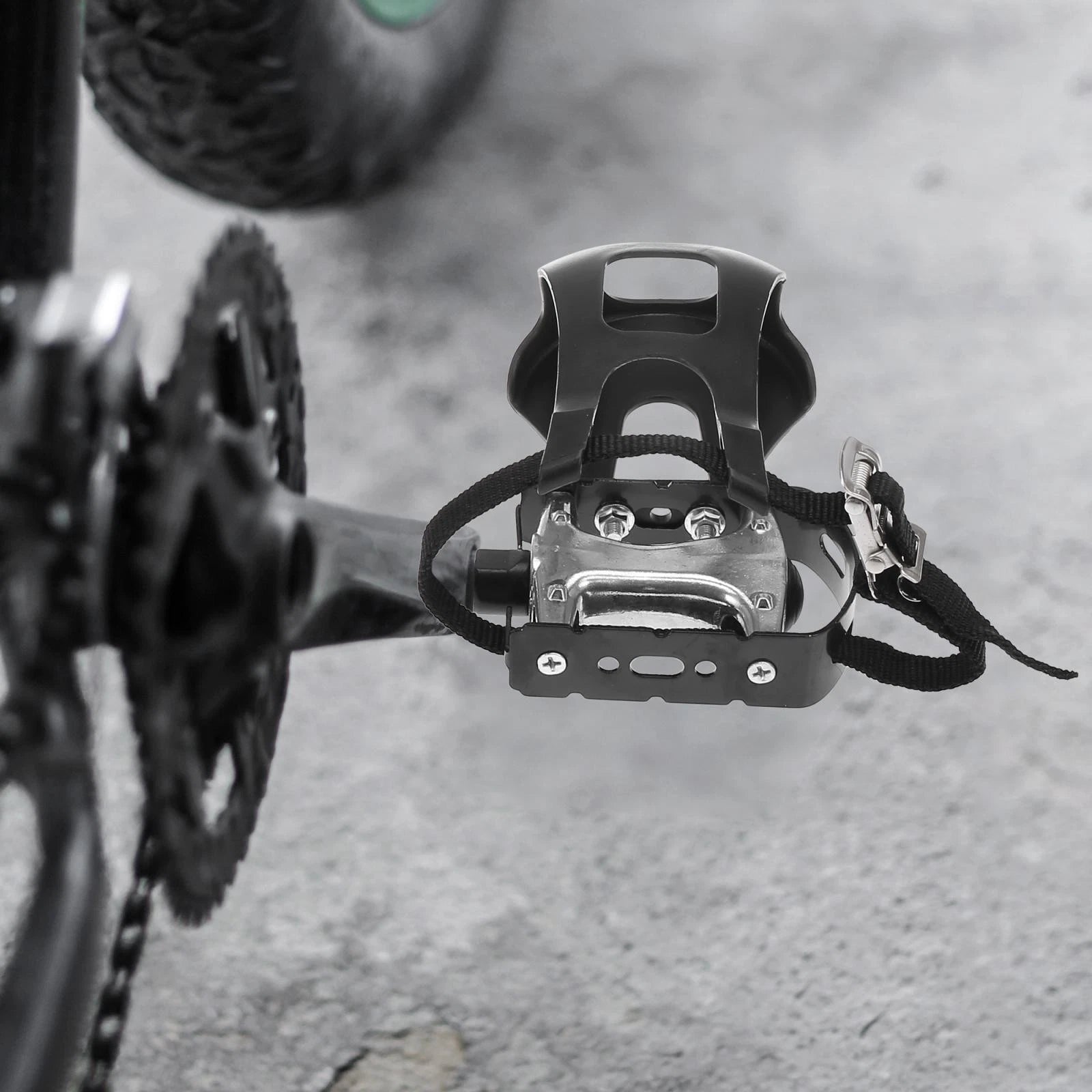 Road Bike Pedals 9/16 Platform with Toe Clips and Fixed Straps Pair