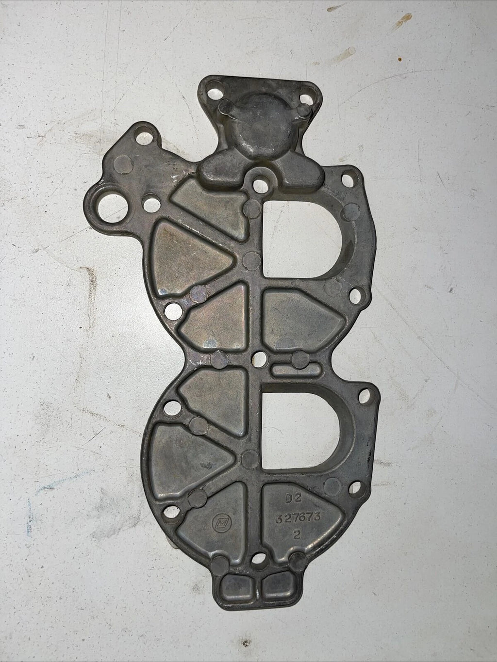 Cylinder Head Cover Plate for Johnson Evinrude (327673)