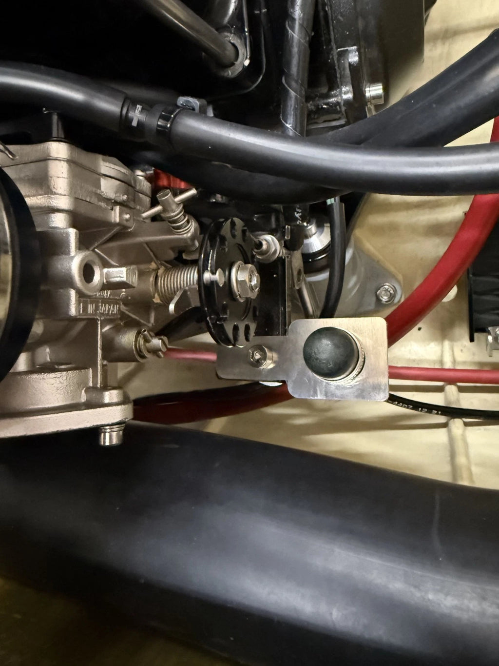 Primer Bulb/Plunger Bracket for Yamaha Waverunner Superjet (1996–2020)