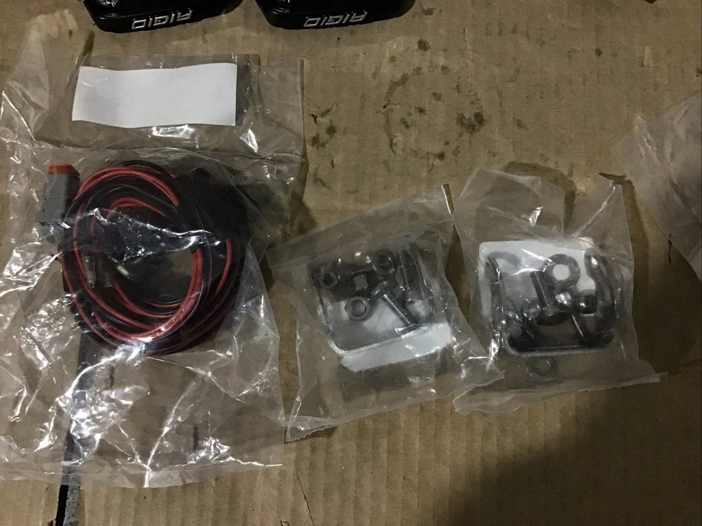 Rigid D-SS Pro Surface Mount Flood Pods Pair 262113 for Rigid D-SS (Open Box)
