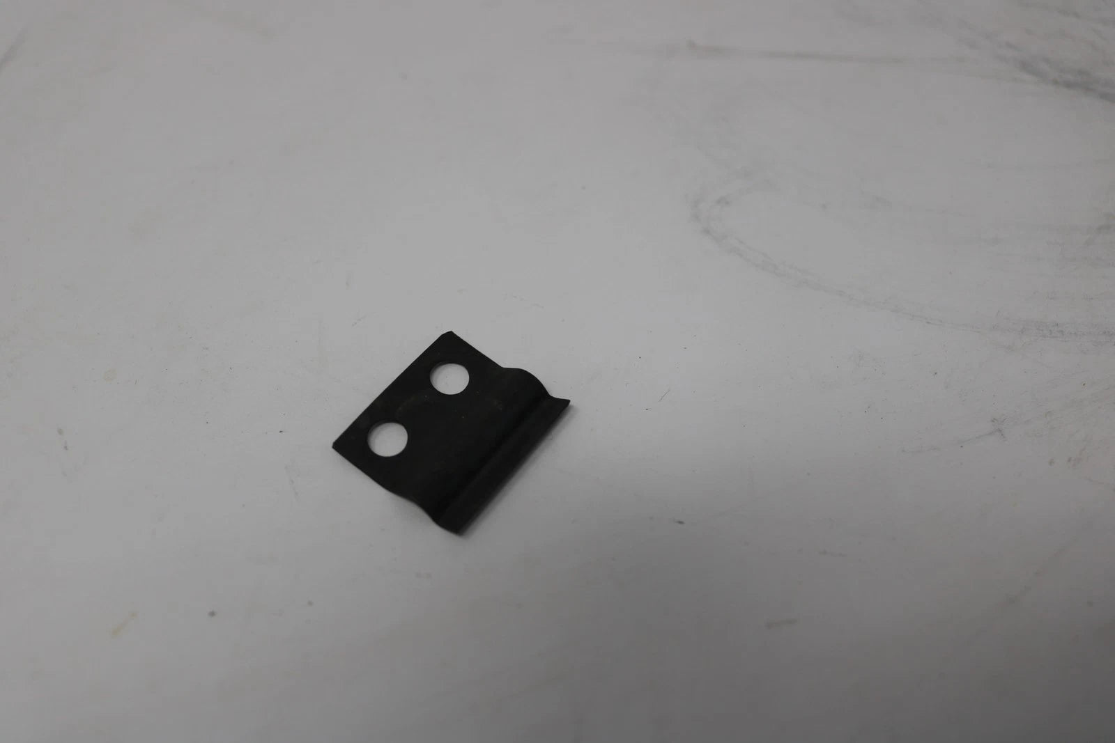 OEM Chismel Cover Mounting Bracket for Dodge Viper (4709207)