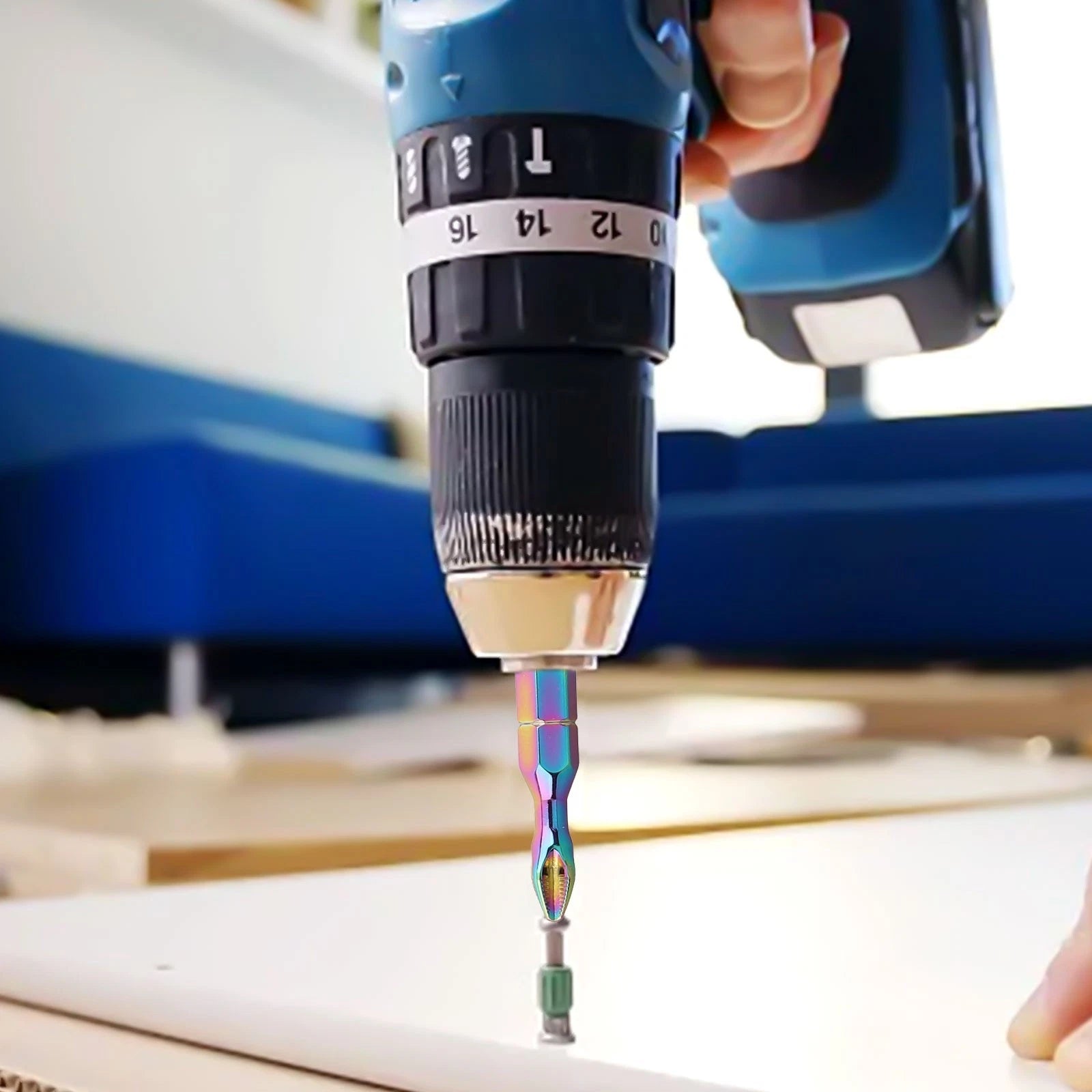 Magnetic Cross Screwdriver for Easy Screw Fixing (Industrial Grade)