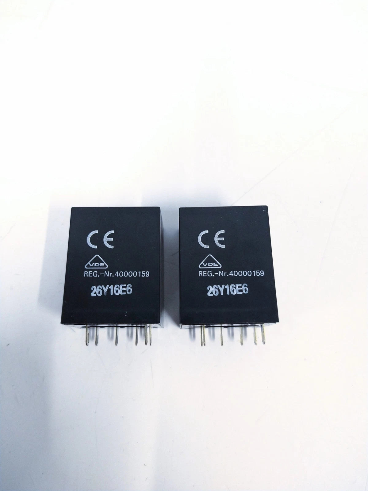 2X Solid State Relay Omron G3F-203SN-VD for Various Applications (24V)