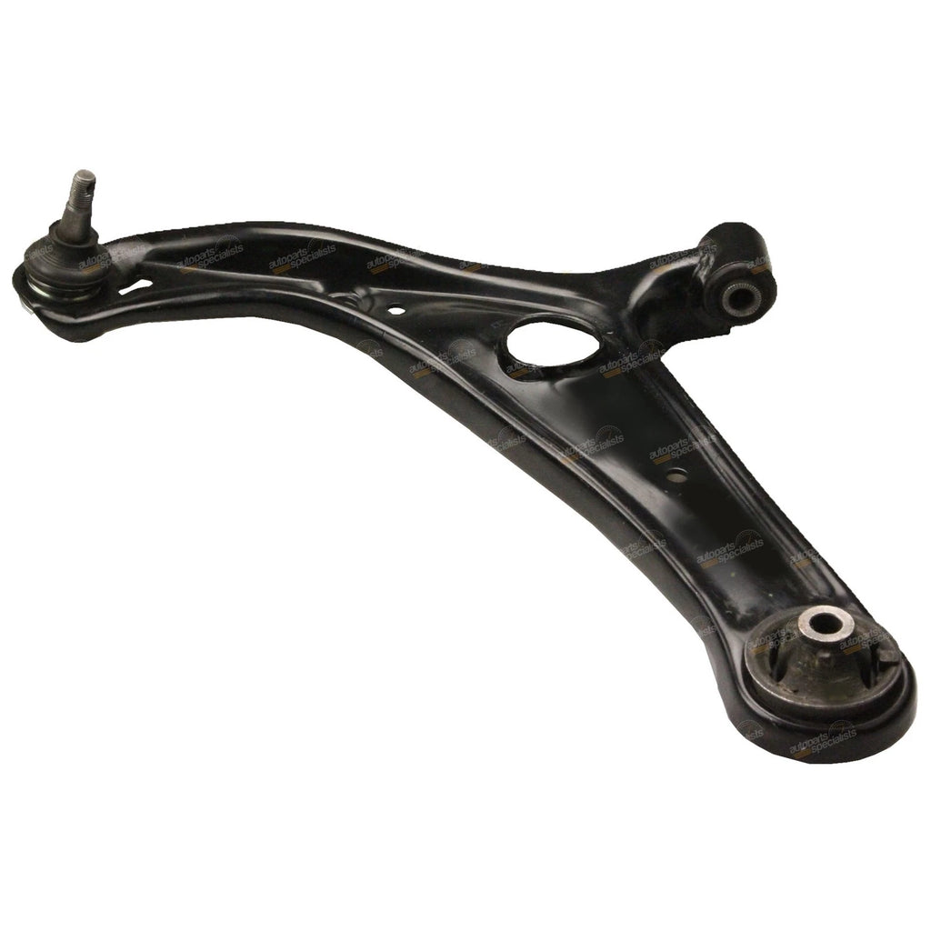 Front Lower Control Arm Assemblies for Toyota Prius C (2012–2017)