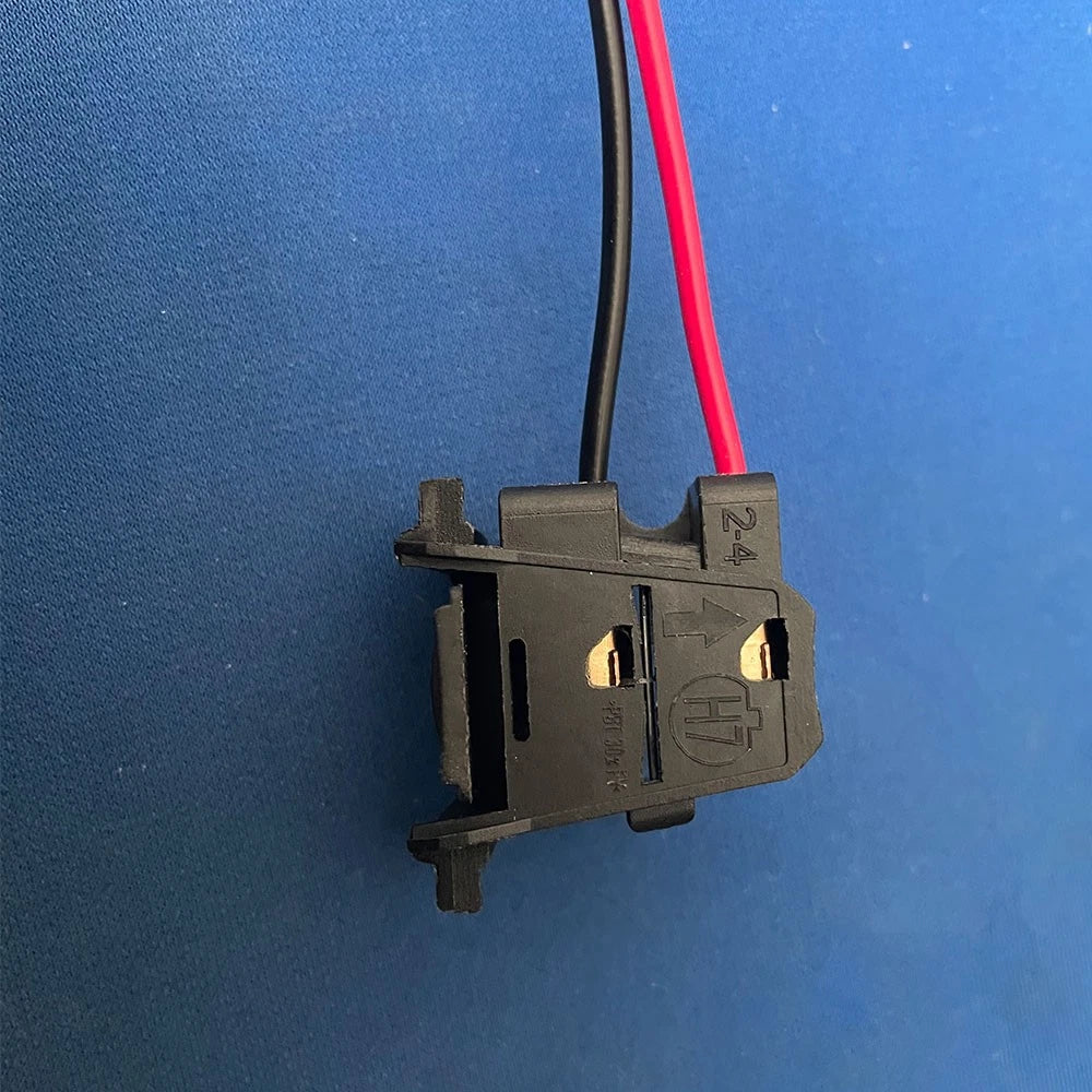 Plug Lamp Socket Headlight H7 Fit for Fiat 500/500CC Replacement Part #51787491