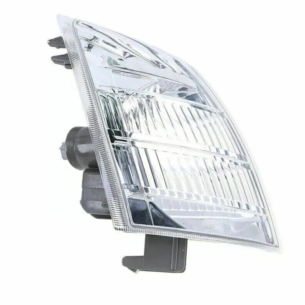 Right Side Corner Light Indicator Lamp for Nissan X-Trail T30 (2001–2007)