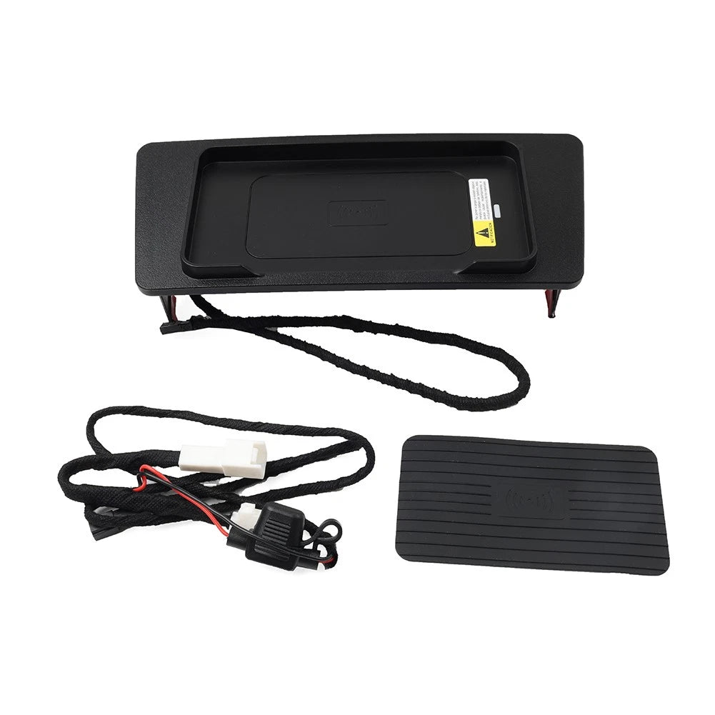 Wireless Phone Fast Charger for Toyota Hilux (2016–2023)