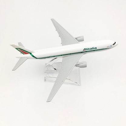 Diecast Plane Model for Alitalia B777 (1:400 Scale)