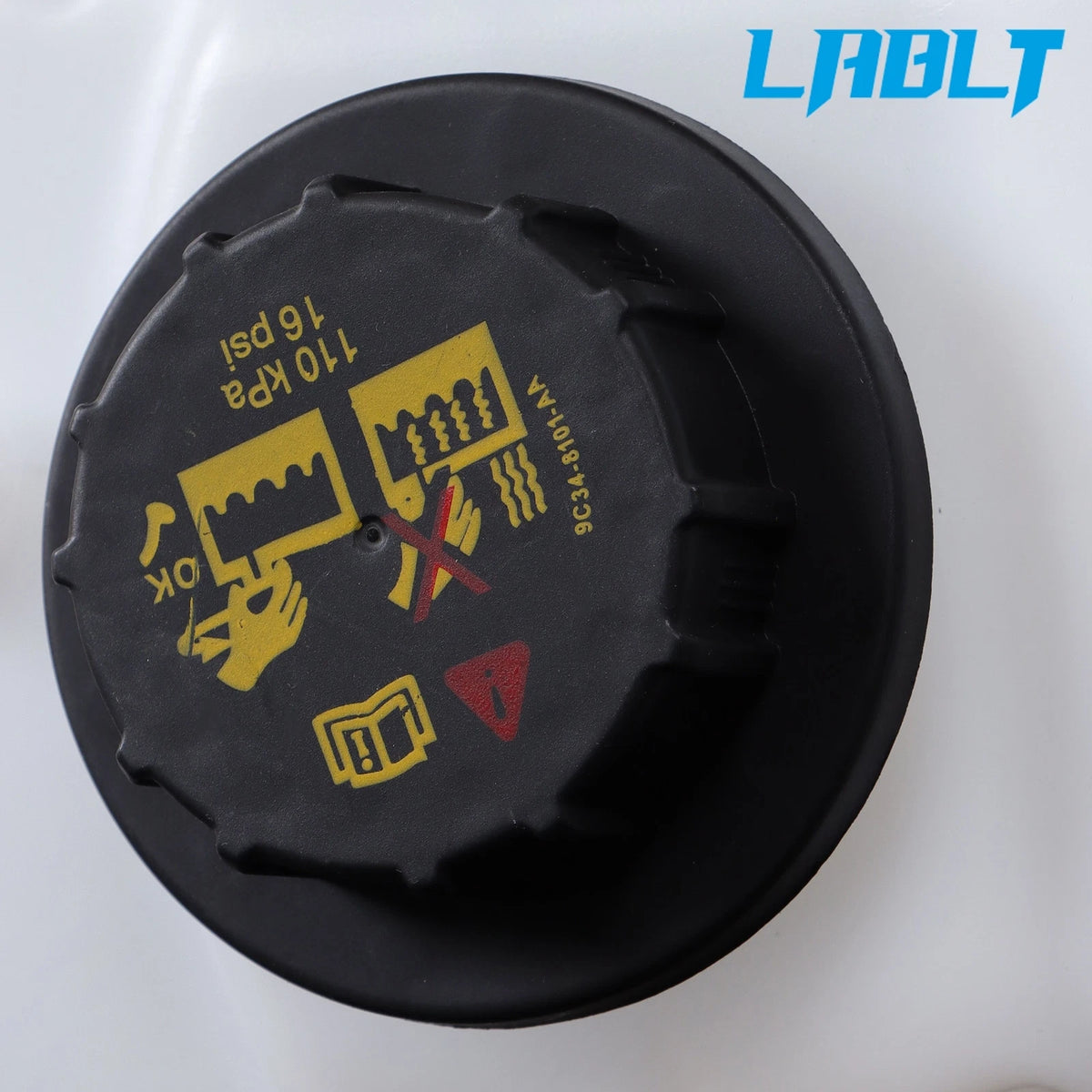 Coolant Recovery Bottle for Case Loader Backhoe 580L (131084A1, 131084A2)