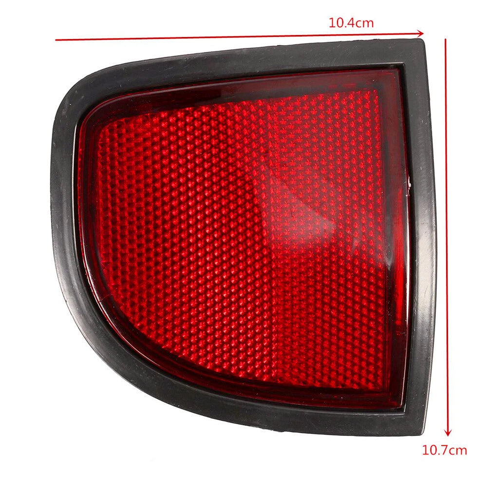 Pair of Red Rear Bumper Light Reflectors for Mitsubishi Triton ML MN (2006–2015)