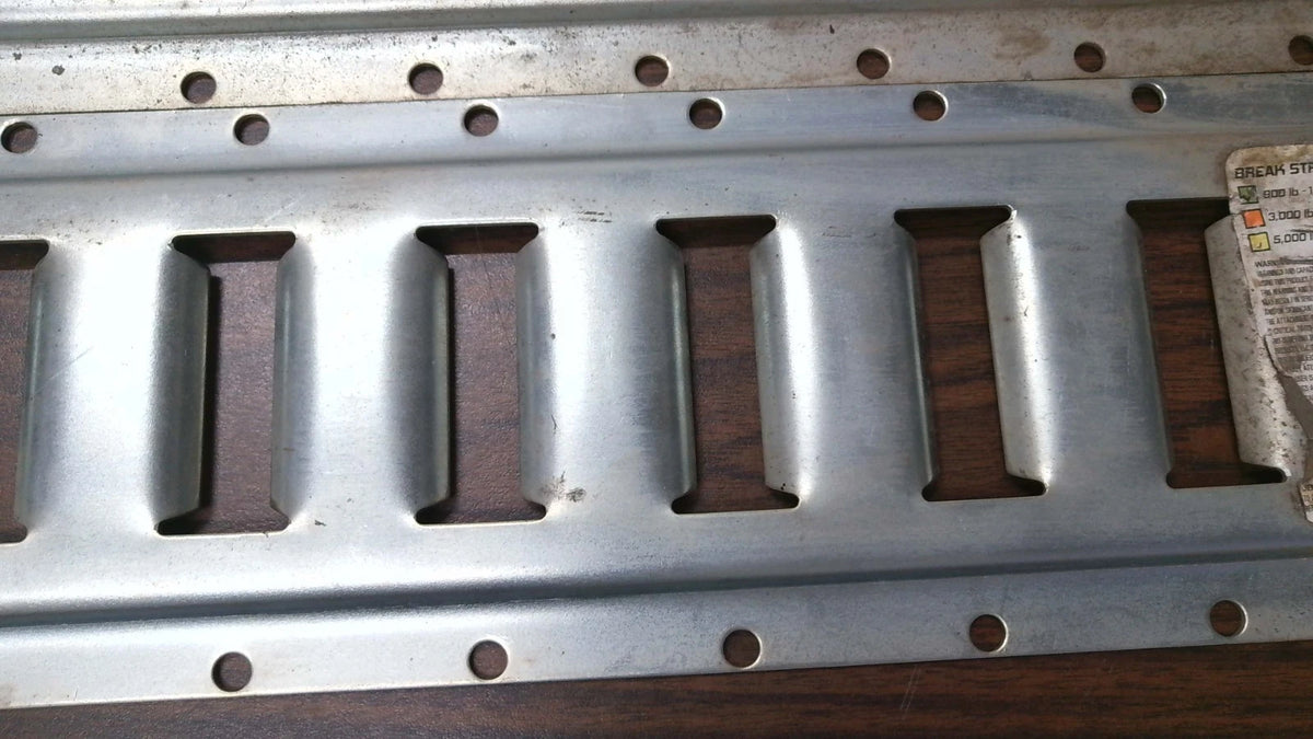 4 Pack Horizontal E Track Tie-down Rail Kit for Universal Applications (Used)
