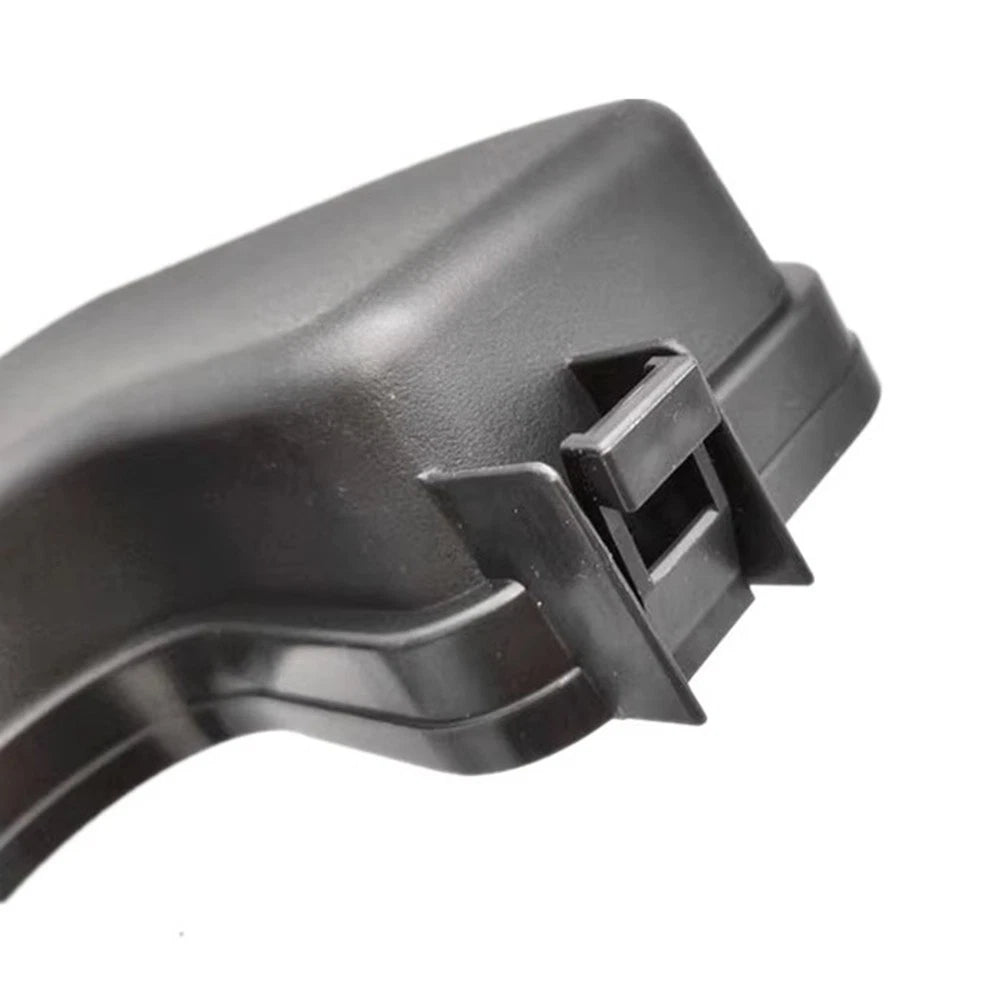 Engine Fuse Box Upper Shell Holder for Mazda 3 Axela (2014–2019)