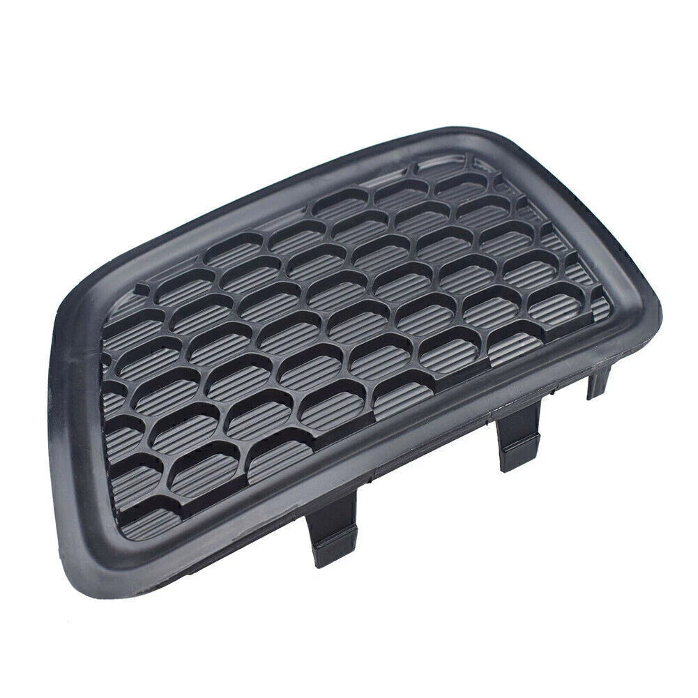 Right Side Lower Grille Tow Hook Insert for Jeep Grand Cherokee (2014–2016)