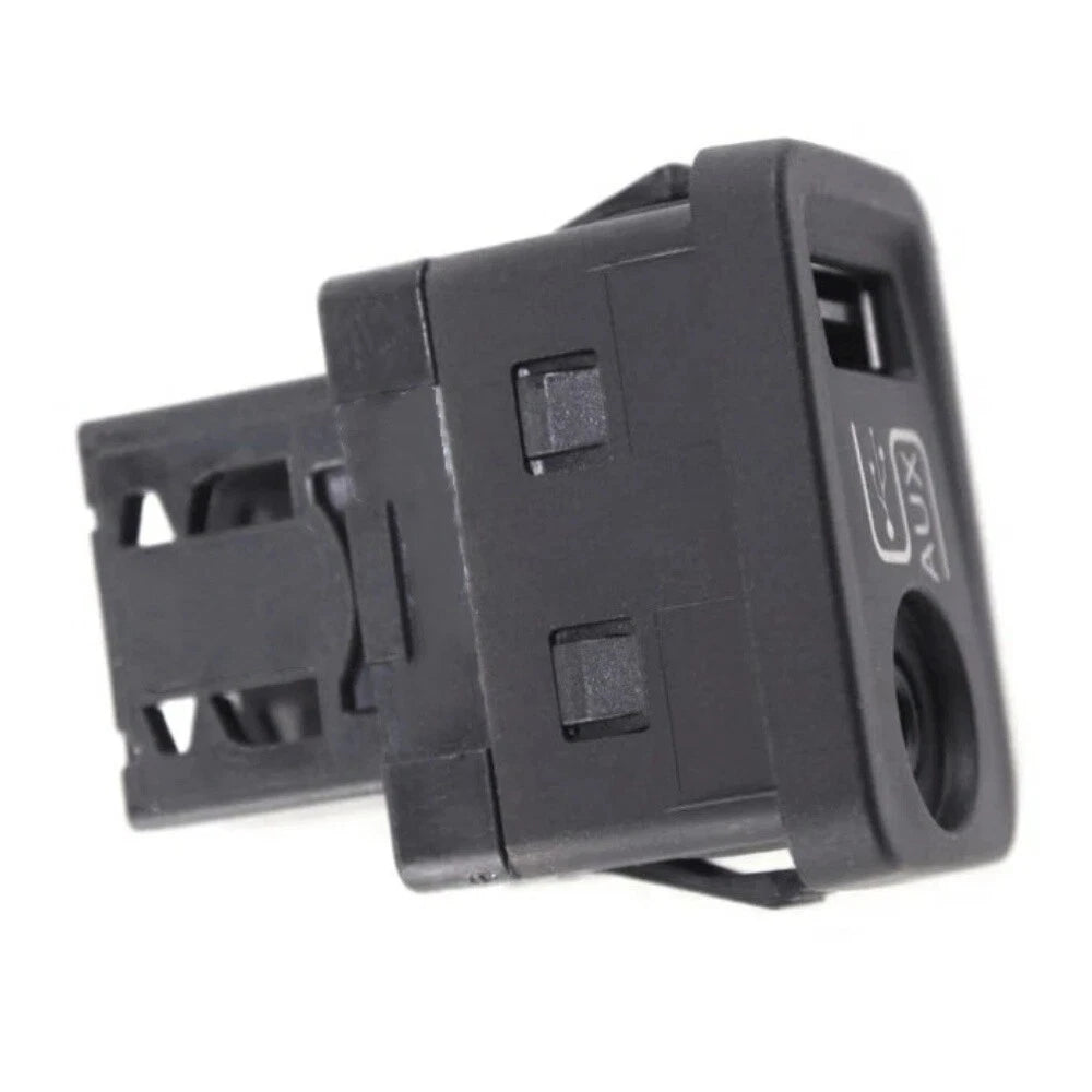 USB Port Socket Adapter 1SJ82-JXWAA for Fiat 500 (2012–2014)