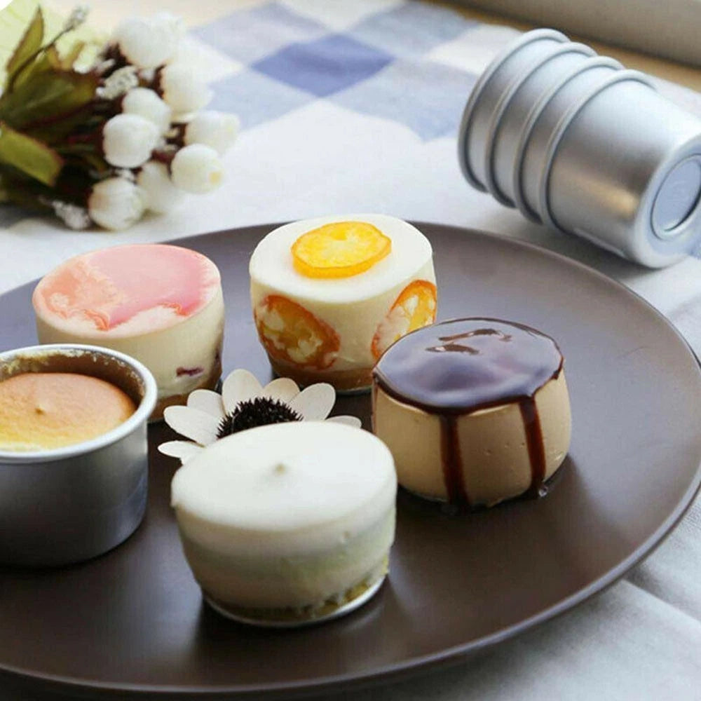 Set of 10 Mini Cake Pans with Removable Bottom for Easy Demolding
