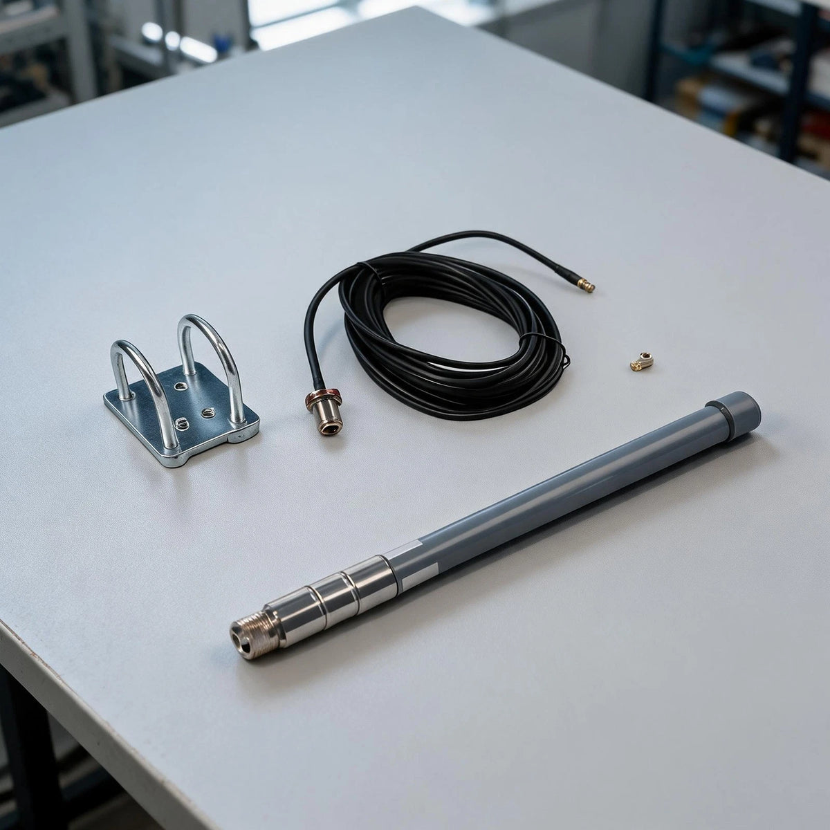 5dBi Antenna for Nebra Bobcat HNT Hotspot (915 MHz)
