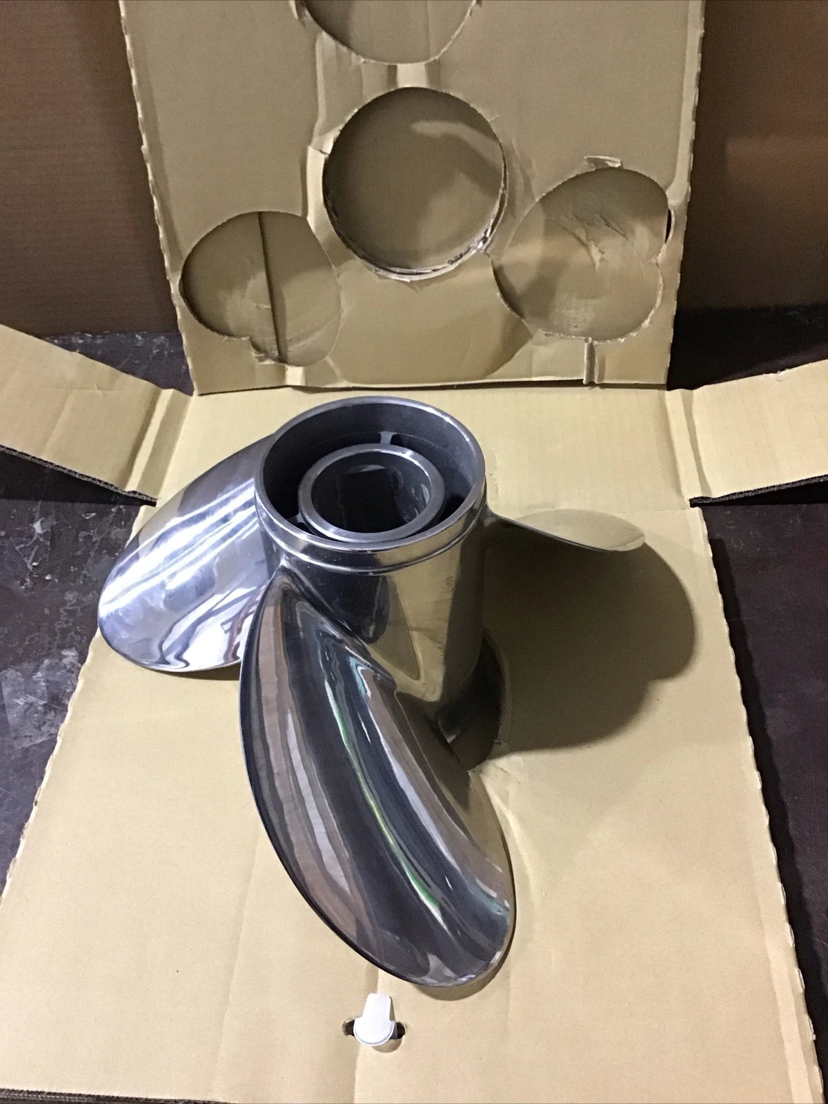 Solas 9572-148-23 Rubex L3 Propeller 14-3/4 x 23P for Counter Rotation